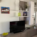 Вилла Lovely Nico Playa Blanca, Hot Tub, Communal Pool