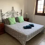 Lovely Nico Playa Blanca, Hot Tub, Communal Pool Вилла Коста Бланка