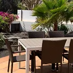 Lovely Nico Playa Blanca, Hot Tub, Communal Pool * Коста Бланка