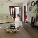 Вилла Lovely Nico Playa Blanca, Hot Tub, Communal Pool
