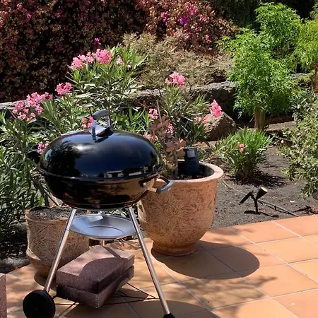 Vila Lovely Nico Playa Blanca, Hot Tub, Communal Pool