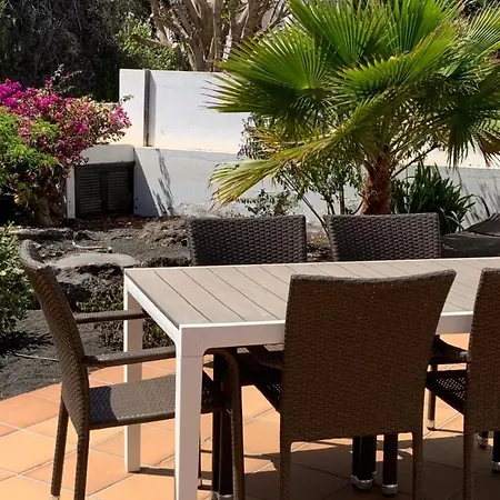 Lovely Nico Playa Blanca, Hot Tub, Communal Pool * Πλάγια Μπλάνκα
