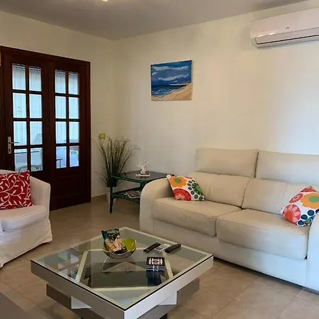 Lovely Nico Playa Blanca, Hot Tub, Communal Pool Vila *