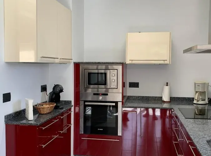 Lovely Nico Playa Blanca, Hot Tub, Communal Pool Villa