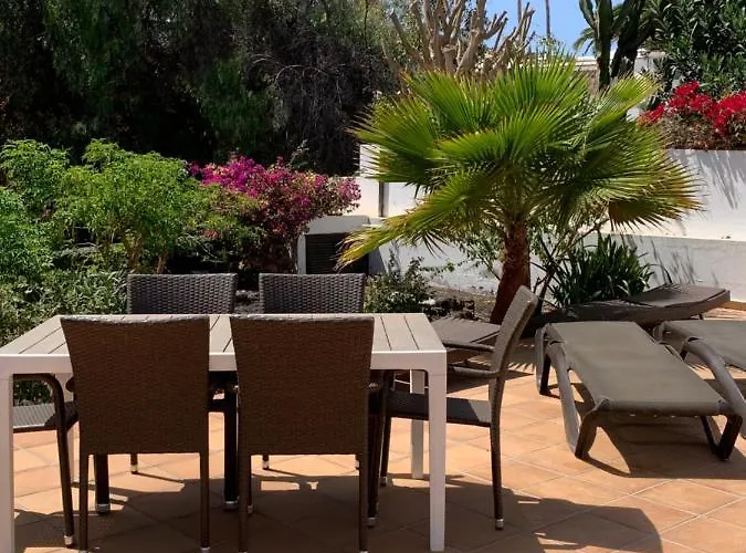 Lovely Nico Playa Blanca, Hot Tub, Communal Pool Playa Blanca