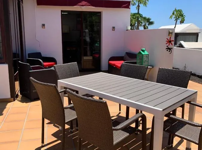 Lovely Nico Playa Blanca, Hot Tub, Communal Pool