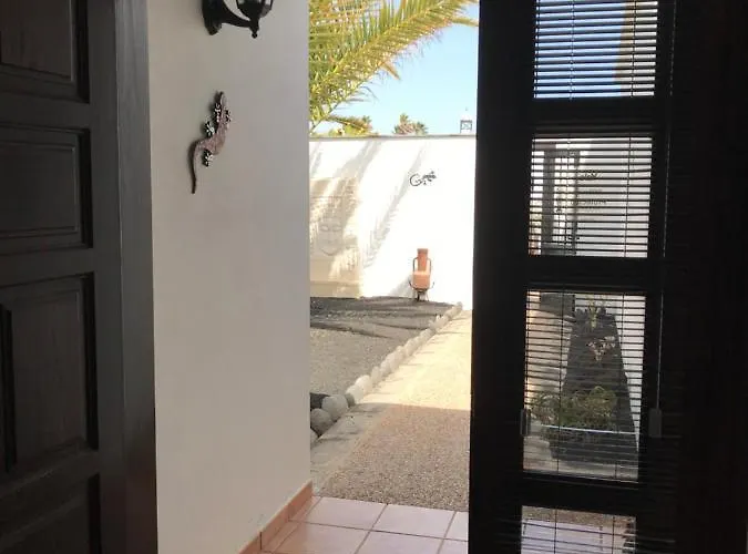 Villa Lovely Nico Playa Blanca, Hot Tub, Communal Pool Playa Blanca (Lanzarote)