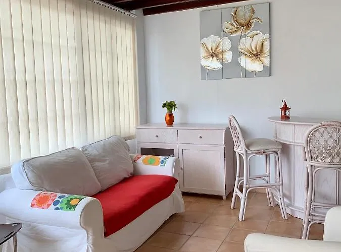 Lovely Nico Playa Blanca, Hot Tub, Communal Pool Villa Playa Blanca (Lanzarote)