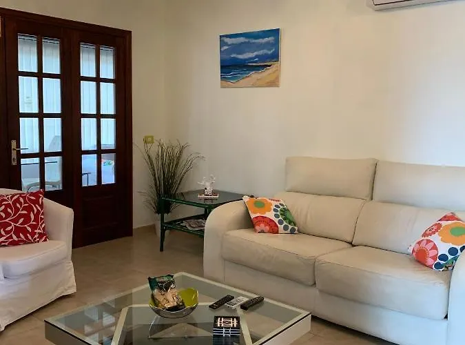 Lovely Nico Playa Blanca, Hot Tub, Communal Pool Villa *