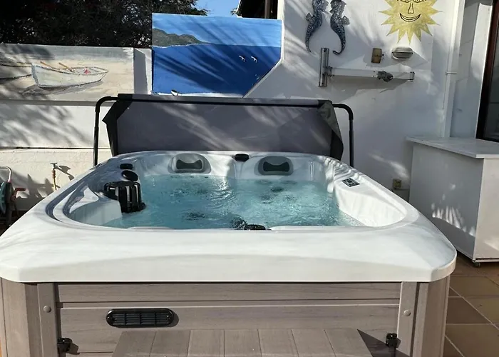 Lovely Nico Playa Blanca, Hot Tub, Communal Pool Playa Blanca