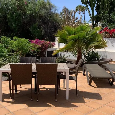 Lovely Nico Playa Blanca, Hot Tub, Communal Pool プラヤ・ブランカ